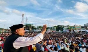 রামুতে স্মরণকালের বৃহৎ জনসভা-কমলকে মনোনয়ন দেয়ার দাবি লাখো জনতার