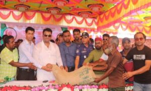 শিলাবৃষ্টিতে ক্ষতিগ্রস্ত ৮শ পরিবার পেলো ৩০ কেজি করে চাল