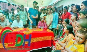 নড়াইলে দূর্বৃত্তদের হামলায় নিহত কৃষক সুফল বিশ্বাসের পরিবারের পাশে দাঁড়ালেন এমপি মাশরাফি