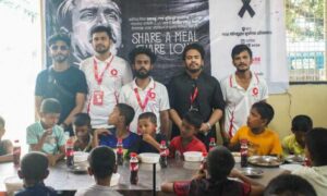 সমাজের পিছিয়ে পড়া মানুষের পাশে ‘কেয়ার ফান্ডস পরিবার’