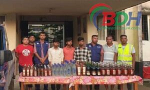 নেত্রকোনায় ভারতীয় মদসহ তিন মাদক ব্যবসায়ী আটক