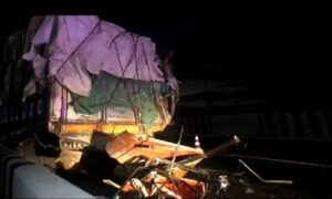 সিরাজদীখানে বাস-ট্রাকের সংঘর্ষে নিহত ৩, আহত ১২