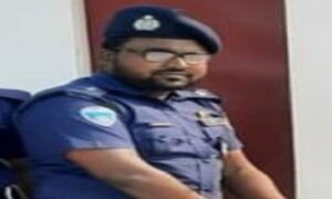 কললিস্টের অজুহাতে ১০ হাজার টাকা হাতিয়ে নিলেন পুলিশ কর্মকর্তা!