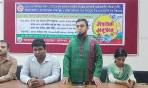 হিলিতে কৃষকদের মাঝে বিনামূল্যে সার-বীজ বিতরণ