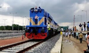 স্বপ্নের পদ্মা সেতু দিয়ে যাত্রীবাহী ট্রেন চলবে আজ