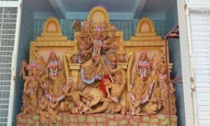 ধানের তৈরী ব্যতিক্রমী প্রতিমা সাতক্ষীরায়