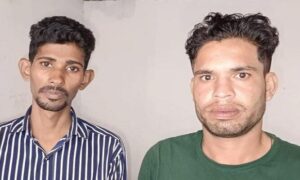 বরগুনায় চোলাই মদসহ দুই যুবক আটক