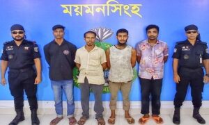 অচেতন অবস্থায় ছুরিকাঘাতে হত্যা করে অটো ছিনতাই