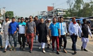 নন্দীগ্রামে হরতালের প্রভাব নেই, মহাসড়কে আ’লীগের মহড়া