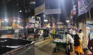 ফুটপাতে হকার, সড়কে পাকিং