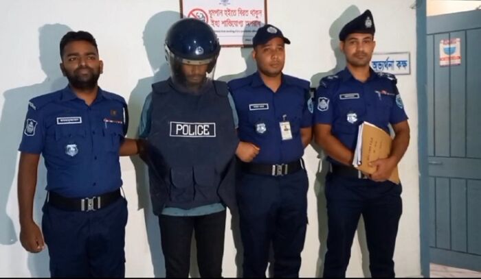 ৬ হাজার টাকার জন্য হত্যা করা হয় সয়নকে সংবাদ সম্মেলনে পঞ্চগড়ের পুলিশ সুপার