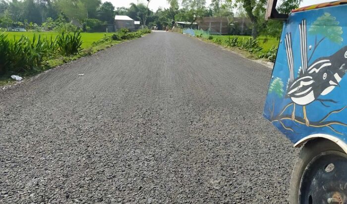 পাটগ্রামে সড়ক সংস্কারে অনিয়ম ও দুর্নীতি অভিযোগ