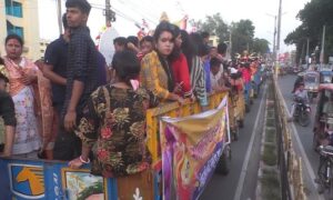 রংপুরে সিদুর খেলা শেষে দেবী বিসর্জন