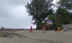 সেন্টমার্টিন থেকে ফিরতে পারেনি ৩৮ শিক্ষার্থীসহ দেড় শতাধিক পর্যটক