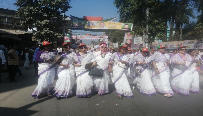 প্রধানমন্ত্রীর জনসভা ঘিরে মিছিলের নগরী খুলনা