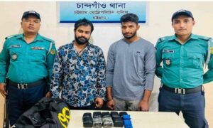 সাংবাদিক পরিচয়ে ইয়াবা বহন করতেন টেকনাফের দুই যুবক
