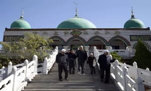 চীন শত শত মসজিদ বন্ধ করে দিচ্ছে