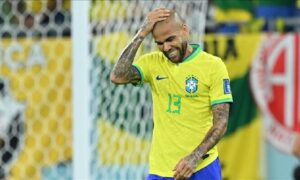 ফুটবলার দানি আলভেস যৌন নিপীড়নের দায়ে ৯ বছরের কারাদণ্ডের মুখোমুখি