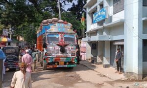 অবরোধেও স্বাভাবিক হিলি স্থলবন্দরের আমদানি-রপ্তানি কার্যক্রম