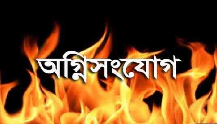 অবরোধের দ্বিতীয় দিনে ১৬ যানবাহনে অগ্নিসংযোগ
