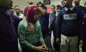 সিরাজগঞ্জের কাজিপুরে সাবেক মেয়রকে কুপিয়ে জখম