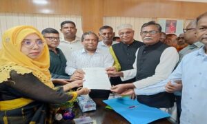 জামালপুর-৩ আসনে মির্জা আজমের মনোনয়নপত্র দাখিল