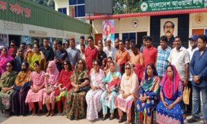 অবরোধের প্রতিবাদে ফরিদপুরে মাঠে আওয়ামী লীগ