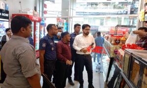 ময়মনসিংহে মসিকের অভিযানে বেকারি-রেস্টুরেন্টে ১ লক্ষ টাকা জরিমানা