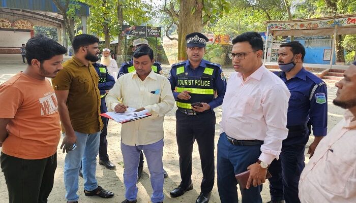 জয়নুল আবেদীন পার্কে মটরবাইকের অবৈধ প্রবেশের দায়ে অর্থদণ্ড