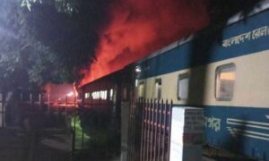 জামালপুরে ট্রেনে অগ্নিসংযোগ ঘটনা, বিএনপির সভাপতিসহ গ্রেফতার ১১
