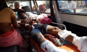 ফরিদপুরে যুবলীগ নেতাকে হাতুড়ি দিয়ে পিটিয়ে আহত