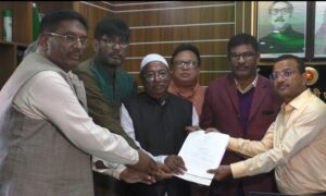 দ্বিতীয় বারের মতো মনোনয়ন পত্র জমা দিলেন গোলাম মোস্তফা