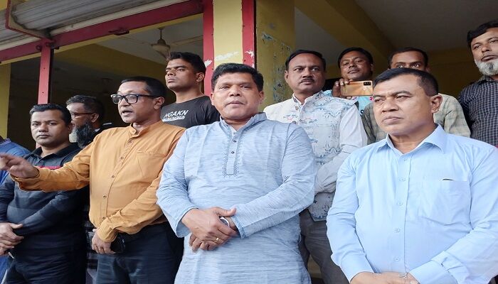 জামালপুর ৩ আসন থেকে সপ্তম বারের মতো মির্জা আজম মনোনয়ন পাওয়ায় আনন্দ মিছিল