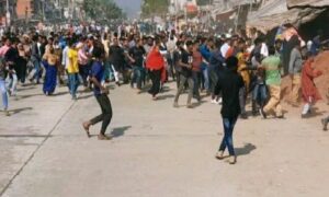 বগুড়ায় আ’লীগ-বিএনপির সংঘর্ষে পুলিশ-সাংবাদিকসহ আহত ৩০