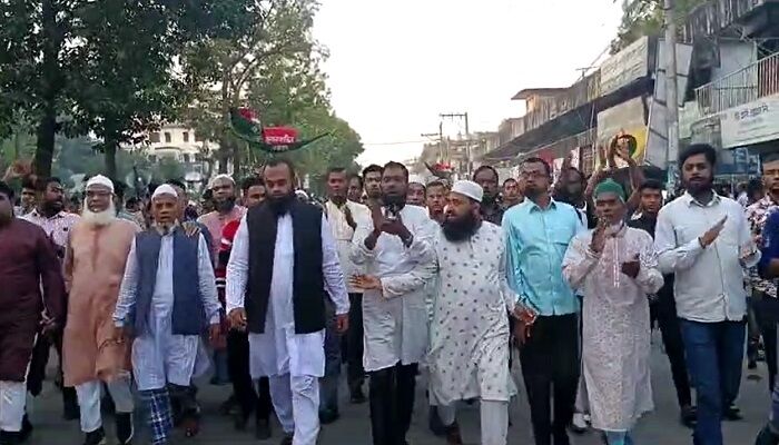 আওয়ামী লীগের মনোনয়ন প্রাপ্তিতে মুন্সিগঞ্জে আনন্দ মিছিল