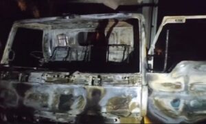 নাটোরে কাভার্ড ভ্যানে দুর্বৃত্তদের আগুন