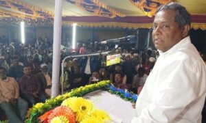 ৭ম বারের মতো নৌকায় ভোট চাইলেন মির্জা আজম