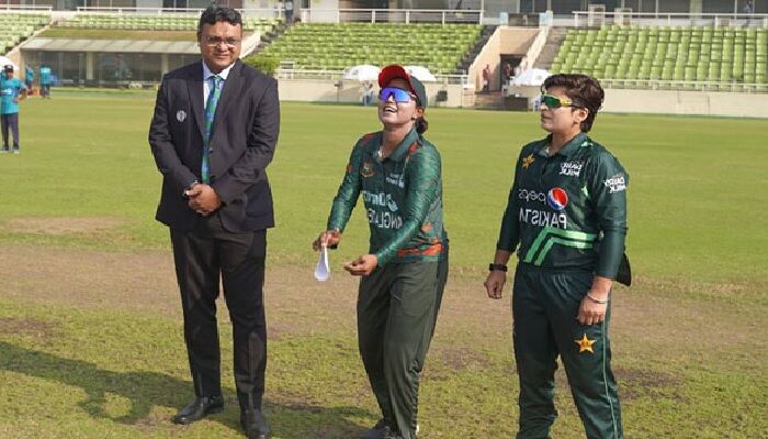 বাংলাদেশ টস জিতে ব্যাটিংয়ে