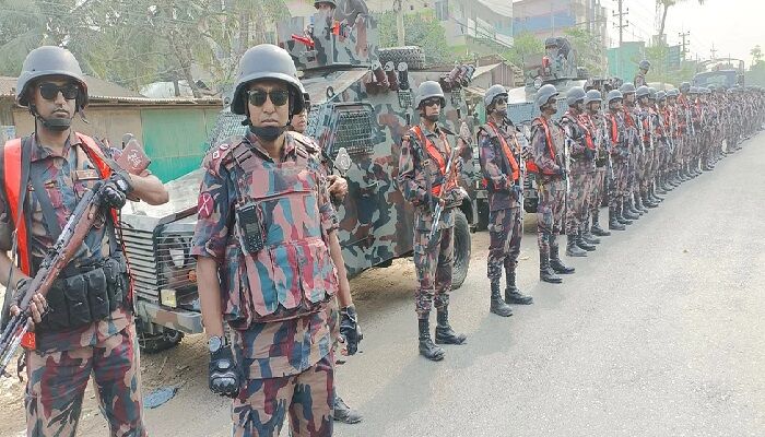 দেশজুড়ে ১৫৬ প্লাটুন বিজিবি মোতায়েন