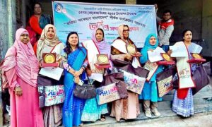 লোহাগড়ায় রোকেয়া দিবসে পাঁচজন জয়িতাকে সম্মাননা প্রদান