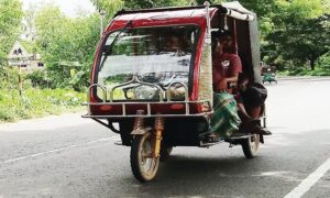 কক্সবাজারে রেল: ইজিবাইকের ভাড়া রাতারাতি দ্বিগুণ!