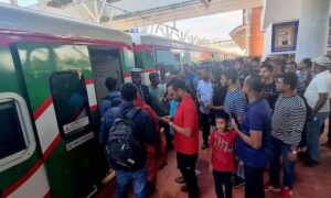 কক্সবাজার এক্সপ্রেসে খাবারের মান ও লোকবল সংকটের অভিযোগ