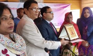 সিরাজগঞ্জের কাজিপুরে পাঁচ জয়িতাকে সম্মাননা প্রদান