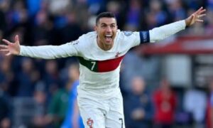 ক্রিশ্চিয়ানো রোনালদো গোল উৎসবে মাইলফলকের ম্যাচ রাঙালেন