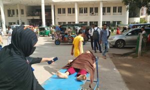 কুমিল্লায় ভূমিকম্পের আতংকে গার্মেন্টস থেকে নামতে গিয়ে আহত অনেকে